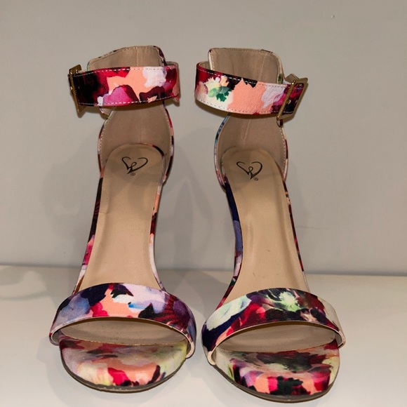 Windsor heels - Picture 2 of 5